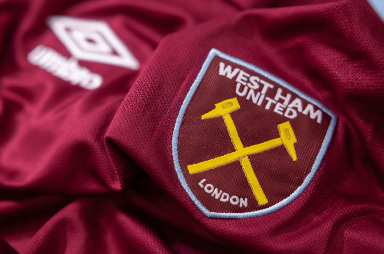 West Ham make club-record bid for Aston Villa striker Jhon Duran – reports